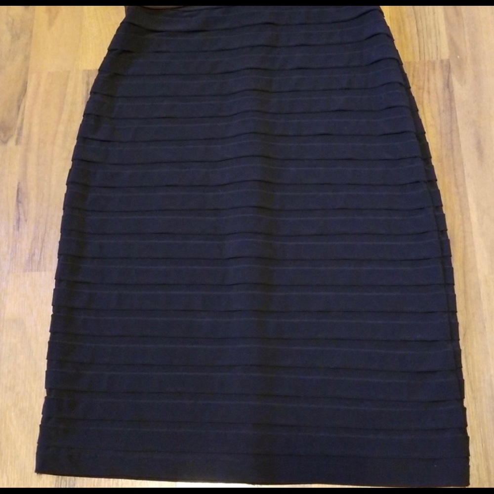 Adrianna Papell Dress - Picture 4 of 8